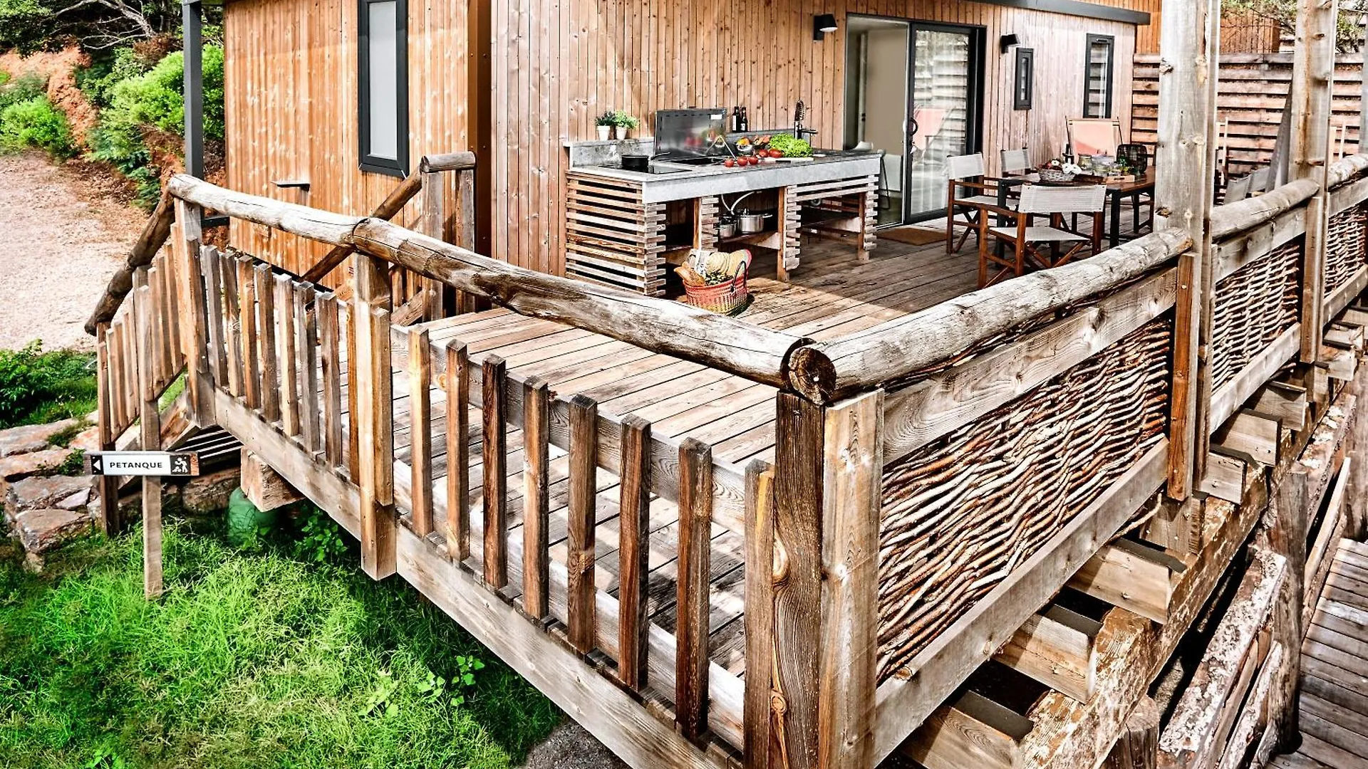 Campsite Camping Au Paradis Des Campeurs Premium Roquebrune-sur-Argens