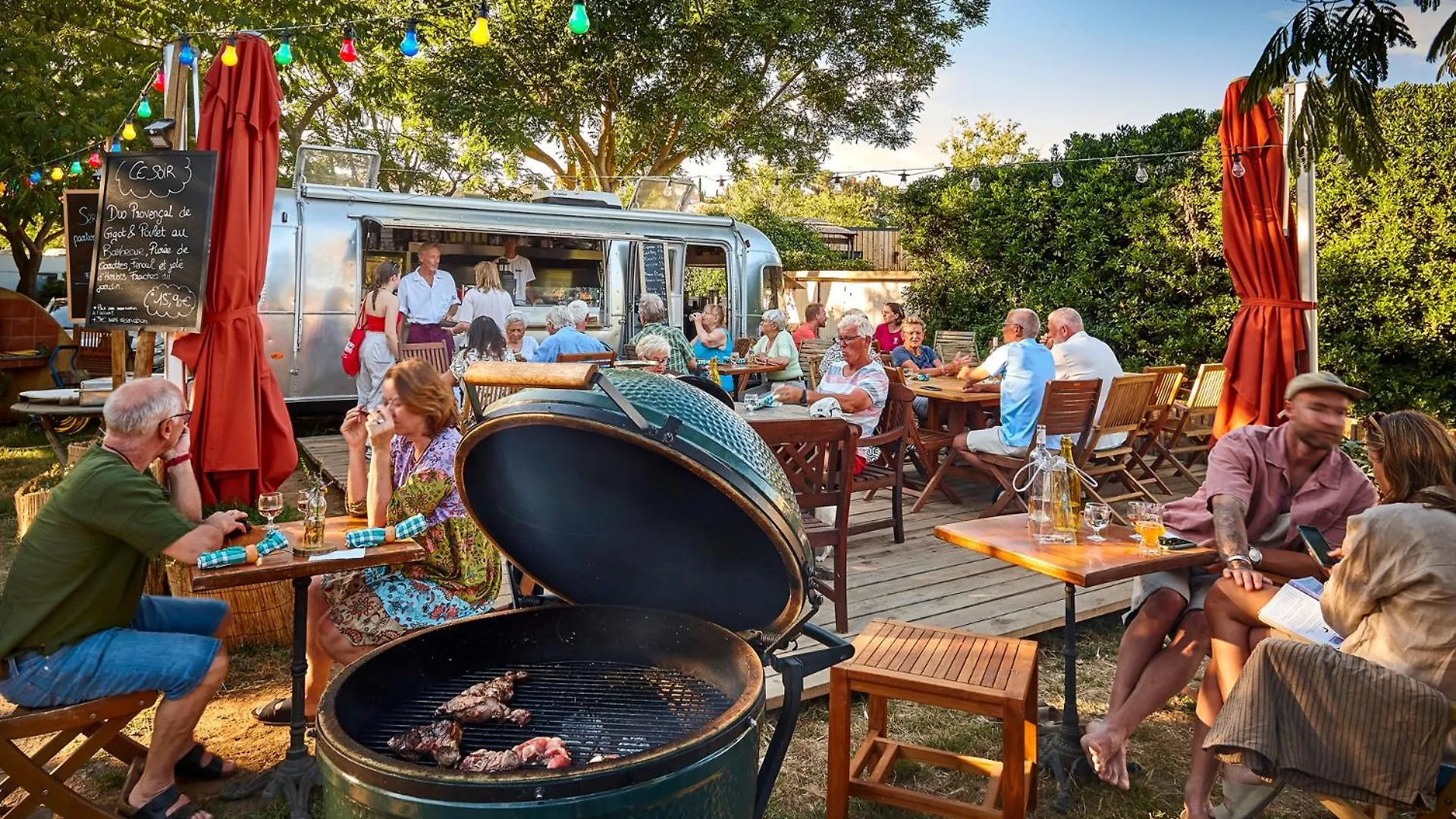 Campsite Camping Au Paradis Des Campeurs Premium Roquebrune-sur-Argens